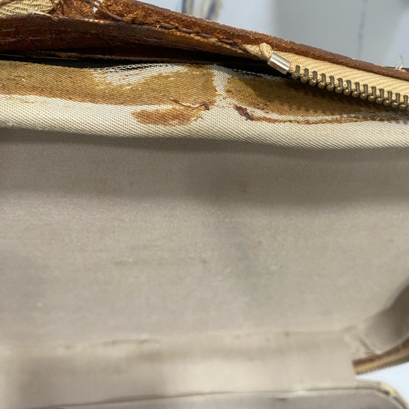 LOUIS VUITTON VINTAGE BEAUTY CASE IN MONOGRAM CANVAS - Picture 8 of 14